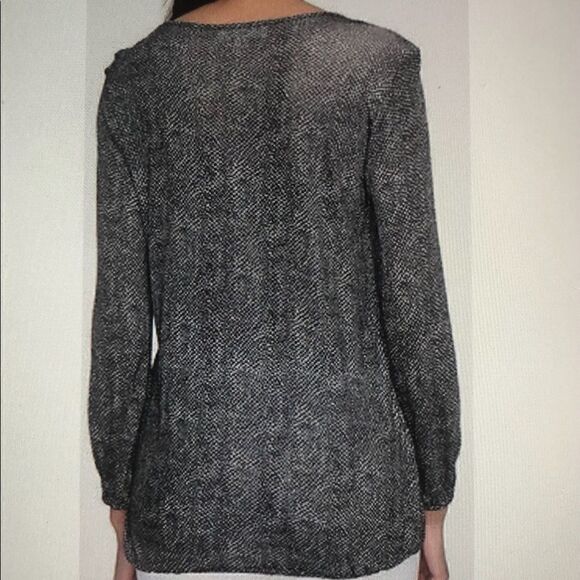 Michael Kors jersey with key hole neckline. M - Picture 6 of 8